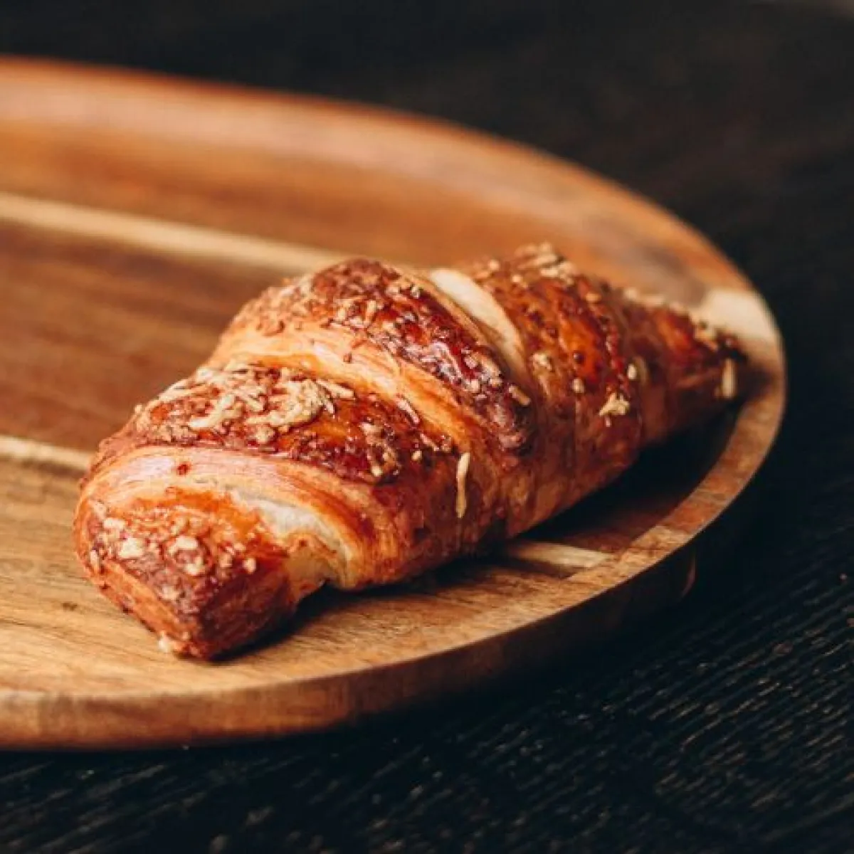 Croissant serowy